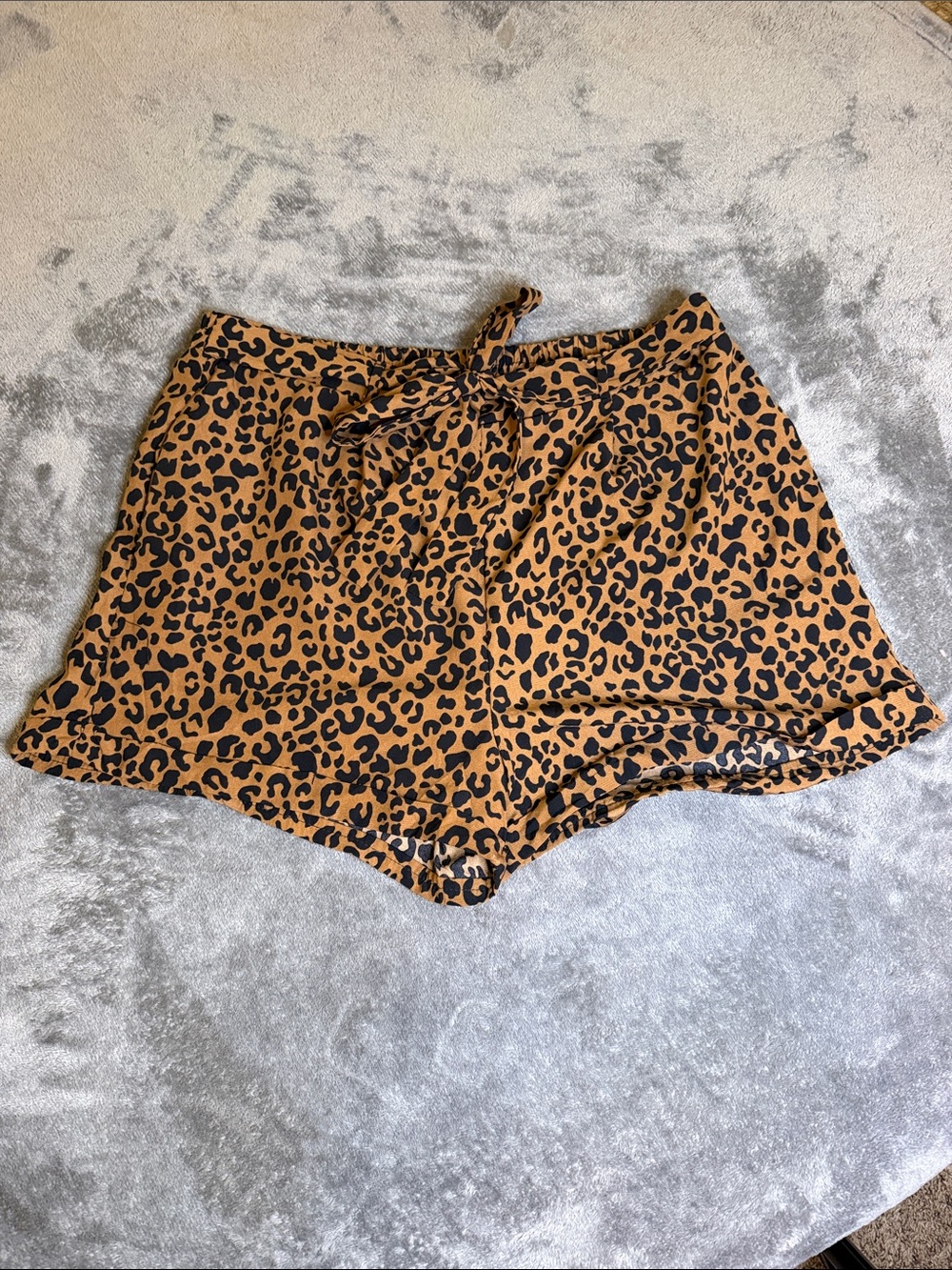 Sienna Sky Leopard High-Waist Tie-Front Shorts and pockets